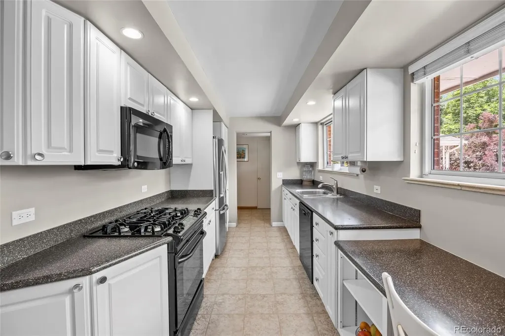 281 Niagara Street Denver CO 80220