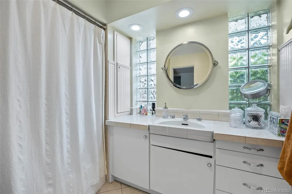 281 Niagara Street Denver CO 80220