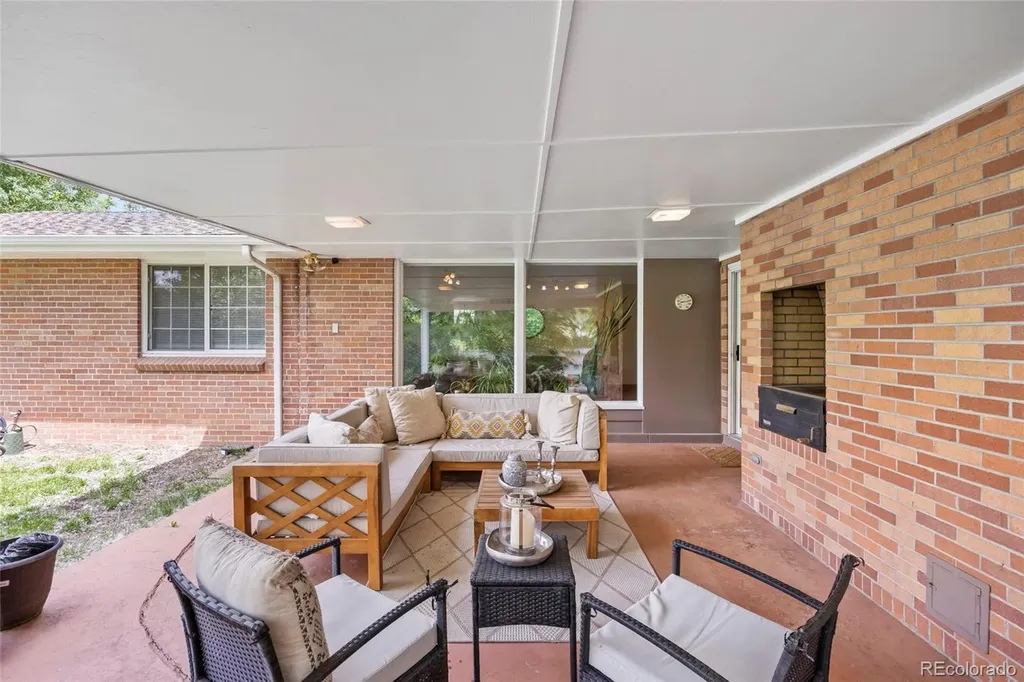 281 Niagara Street Denver CO 80220