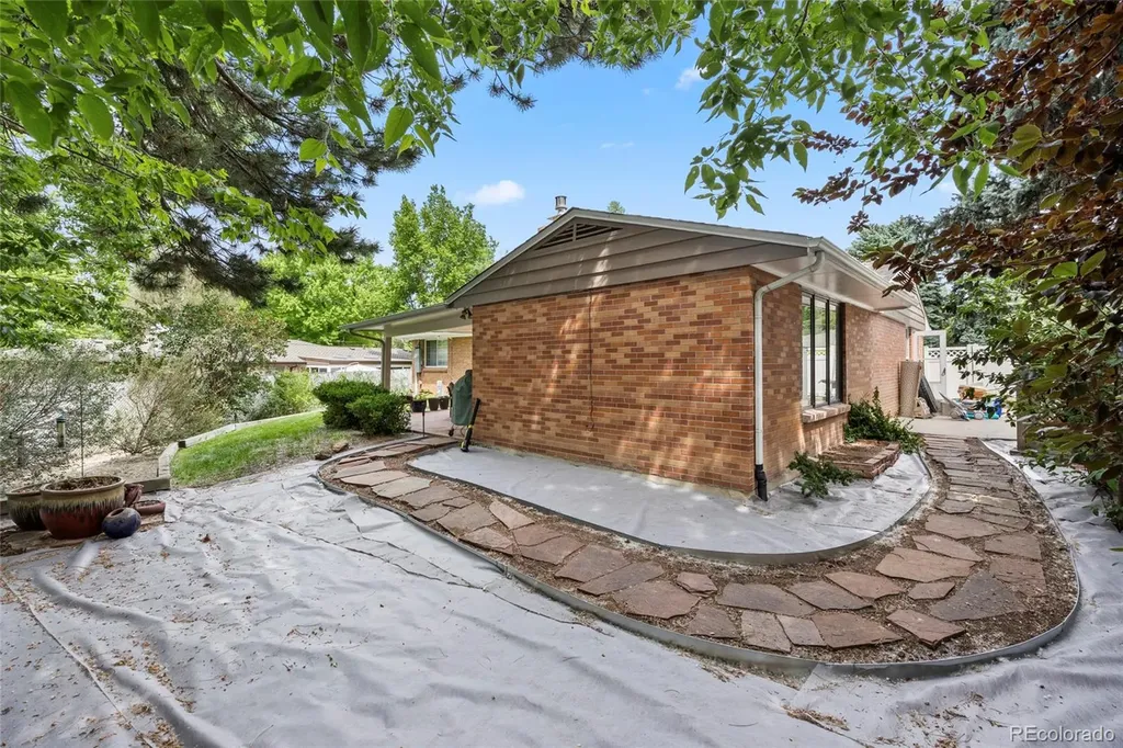 281 Niagara Street Denver CO 80220