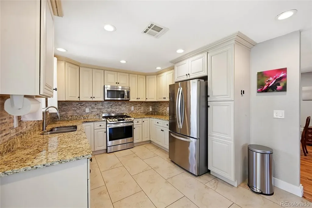 8241 W Pomona Drive Arvada CO 80005