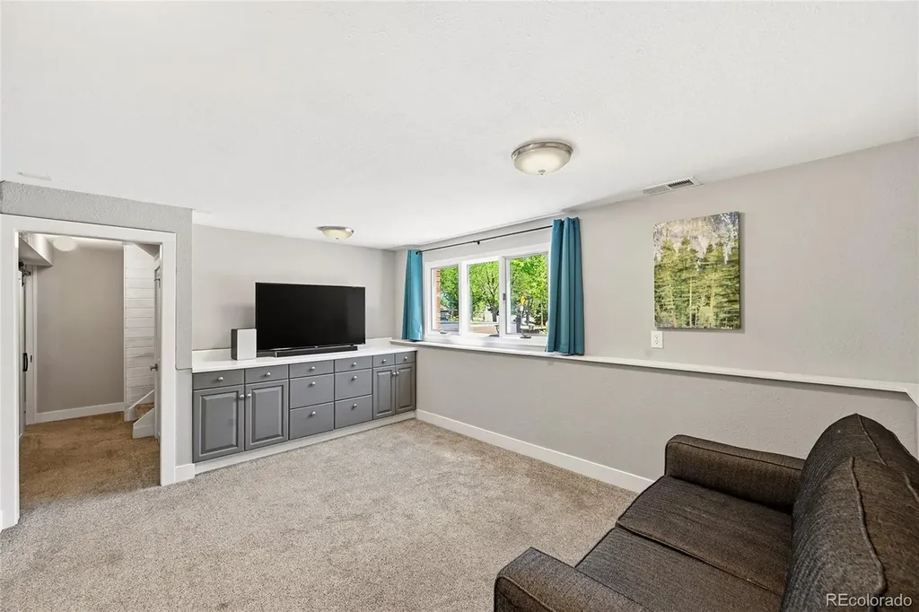 8241 W Pomona Drive Arvada CO 80005