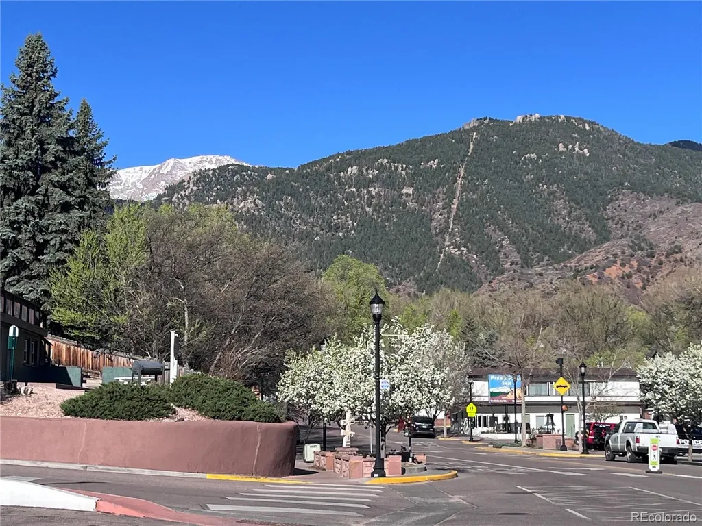 129 Ruxton Avenue Manitou Springs CO 80829
