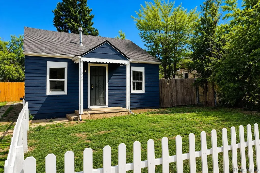 1334 Havana Street Aurora CO 80010