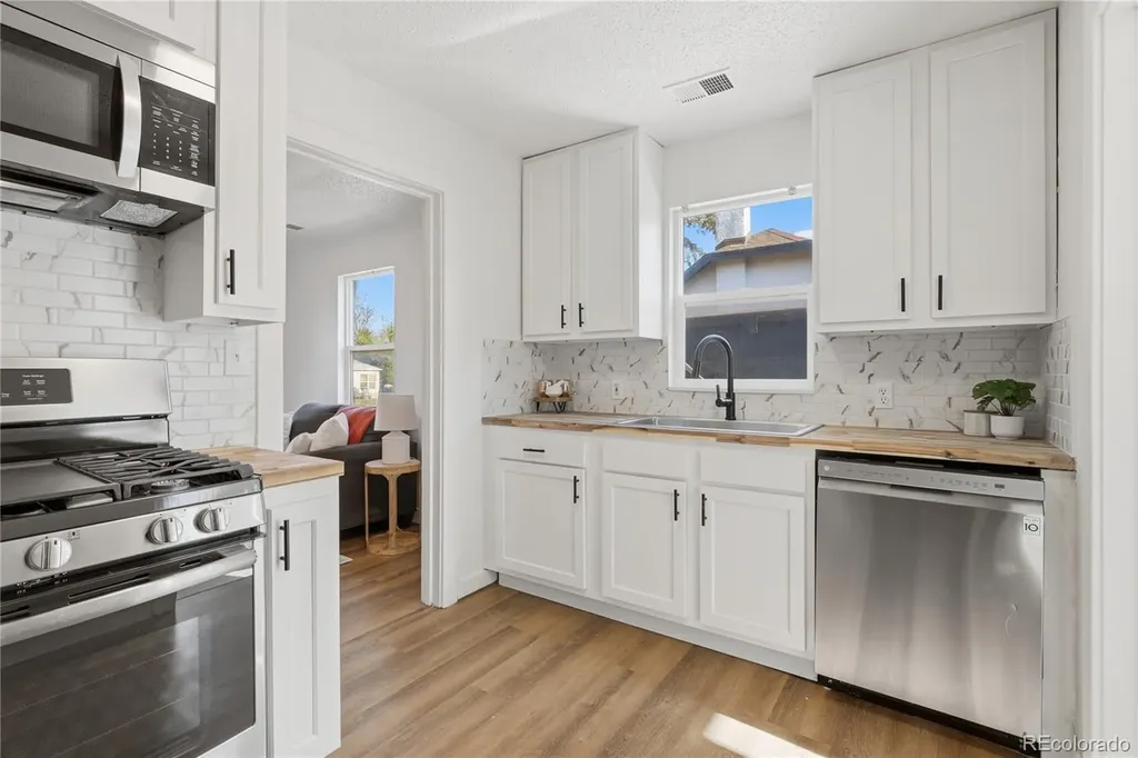 1334 Havana Street Aurora CO 80010