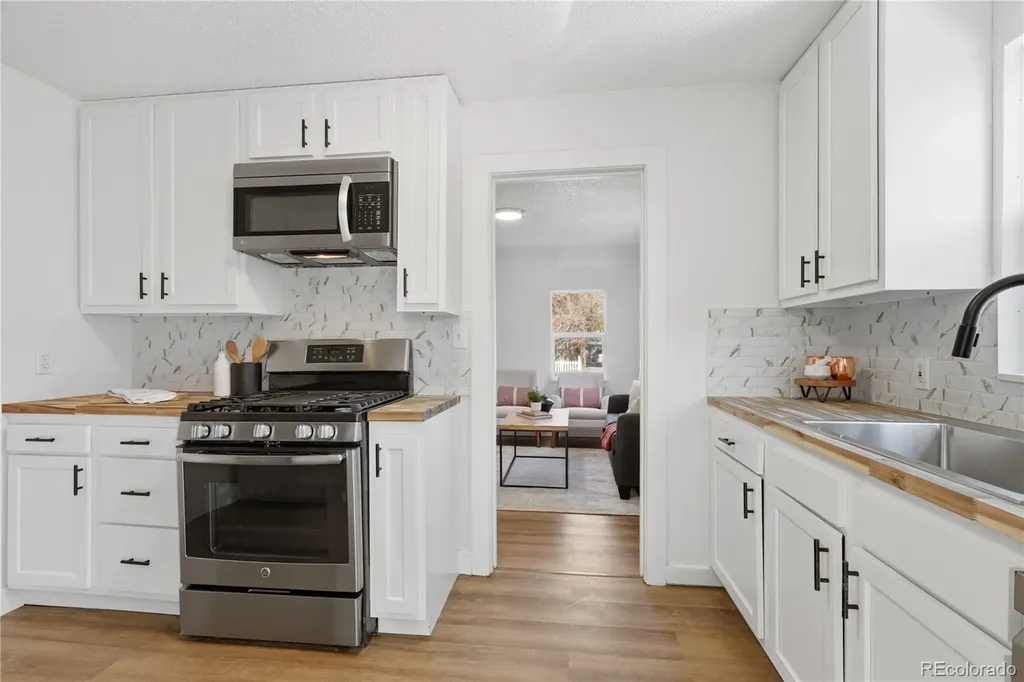 1334 Havana Street Aurora CO 80010