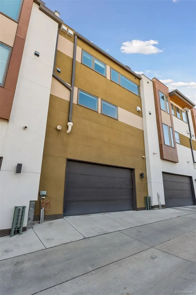 1961 W 34th Avenue Denver CO 80211