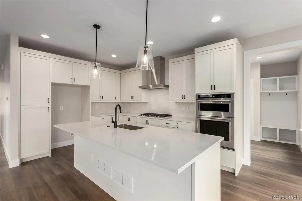 5611 Wheaton Avenue Longmont CO 80503