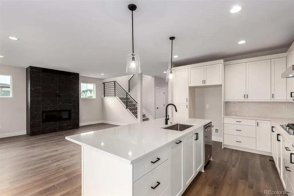 5611 Wheaton Avenue Longmont CO 80503