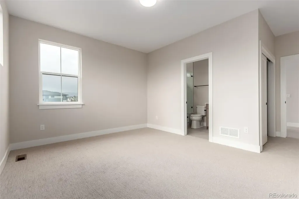 5611 Wheaton Avenue Longmont CO 80503