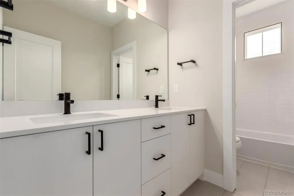 5611 Wheaton Avenue Longmont CO 80503