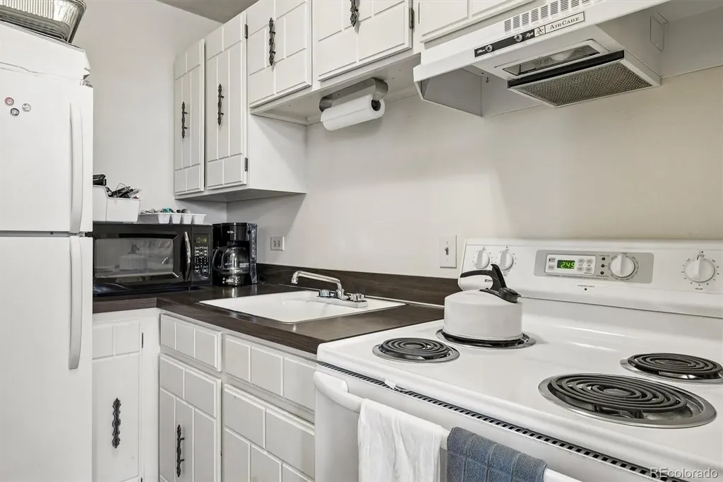7801 W 35th Avenue Wheat Ridge CO 80033