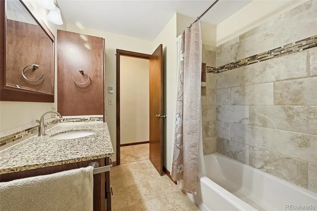 7582 S Ames Way Littleton CO 80128