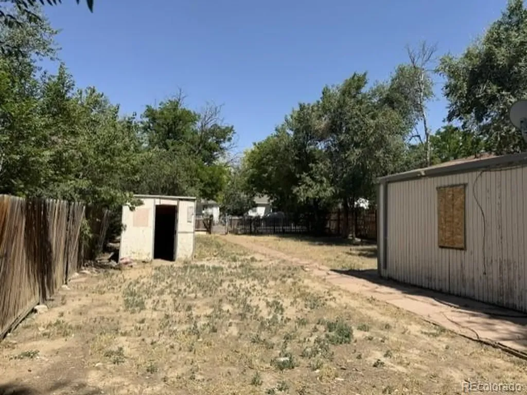 1275 Iola Street Aurora CO 80010