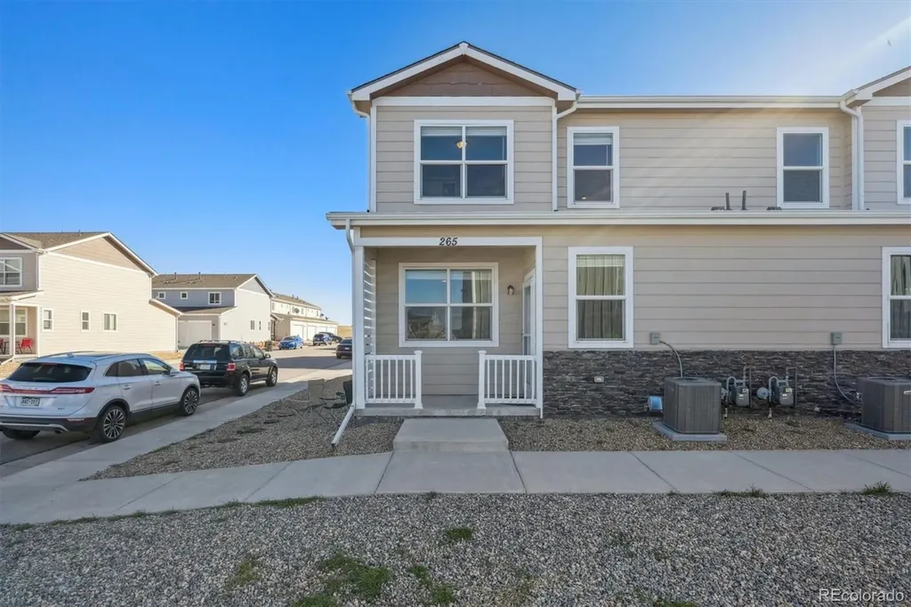 265 S 4th Court Deer Trail CO 80105