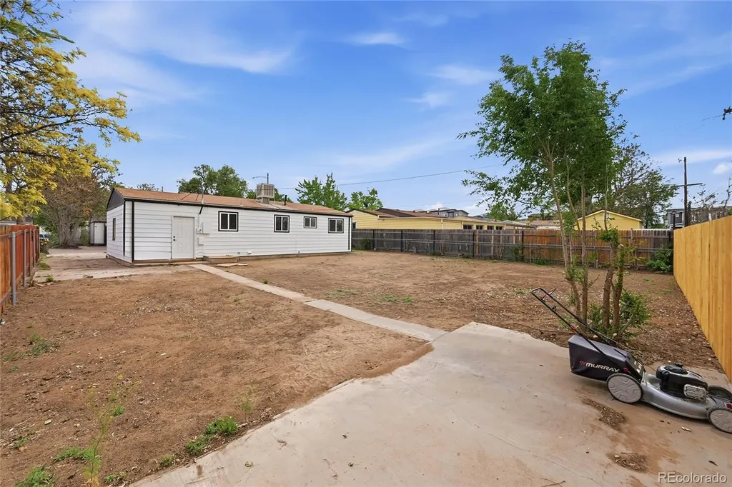 6441 Siegal Court Commerce City CO 80022