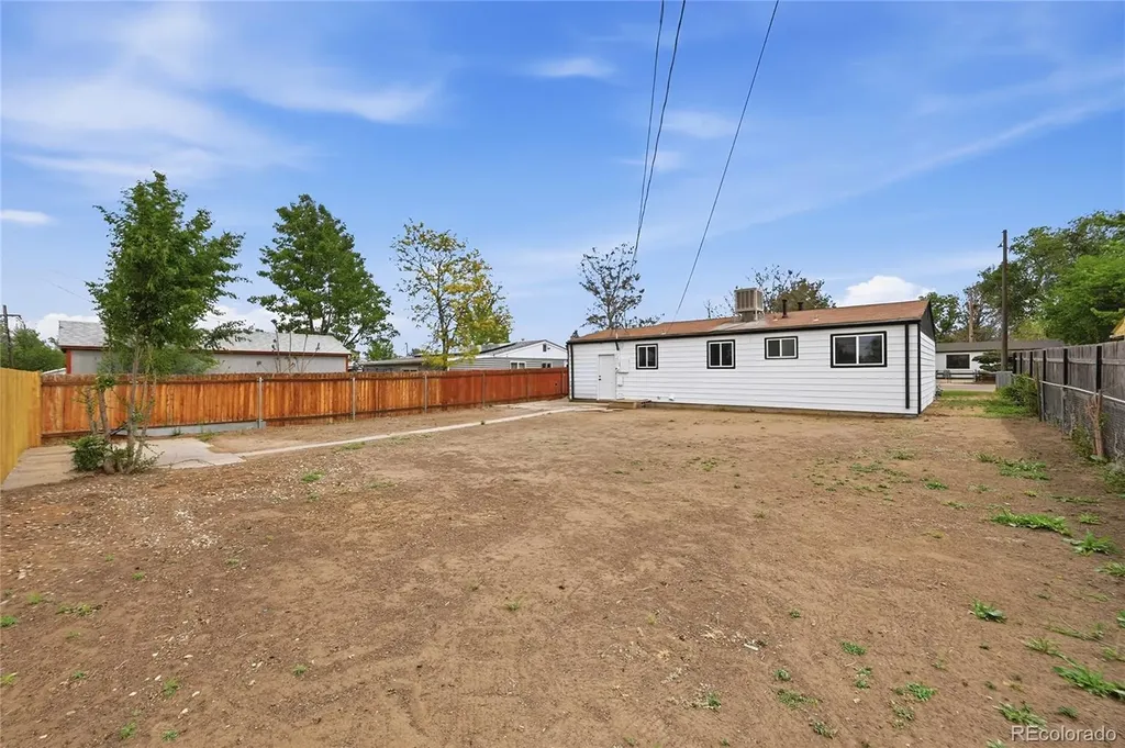 6441 Siegal Court Commerce City CO 80022