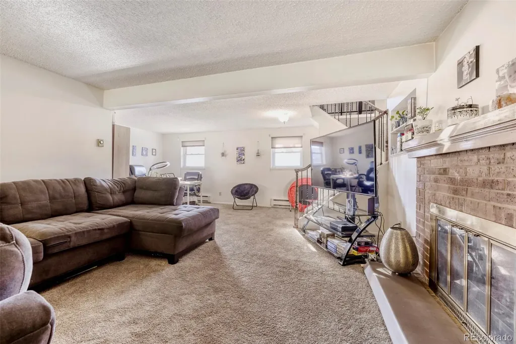 10940 Dahlia Way Thornton CO 80233