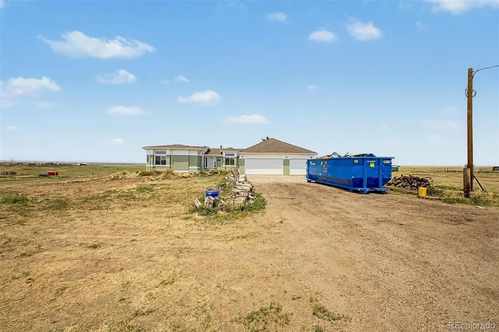 81807 E County Road 22 Deer Trail CO 80105