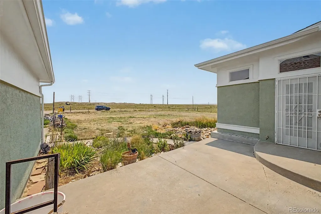 81807 E County Road 22 Deer Trail CO 80105