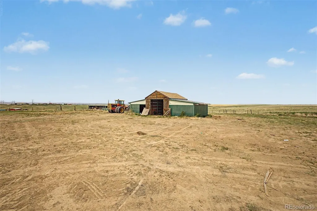 81807 E County Road 22 Deer Trail CO 80105