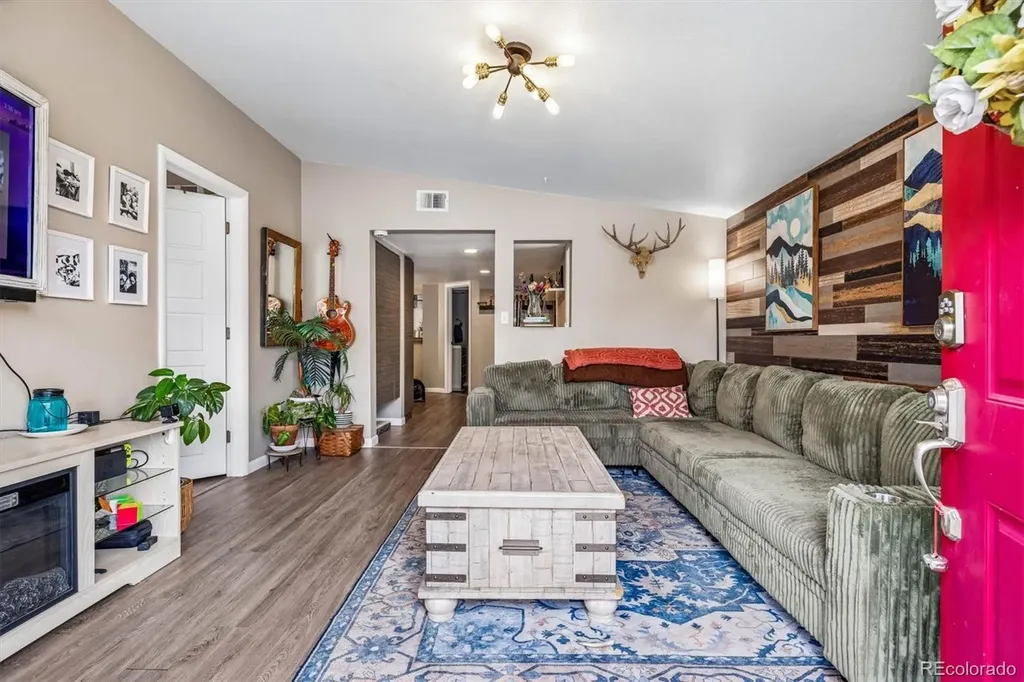 4053 S Lincoln Street Englewood CO 80113