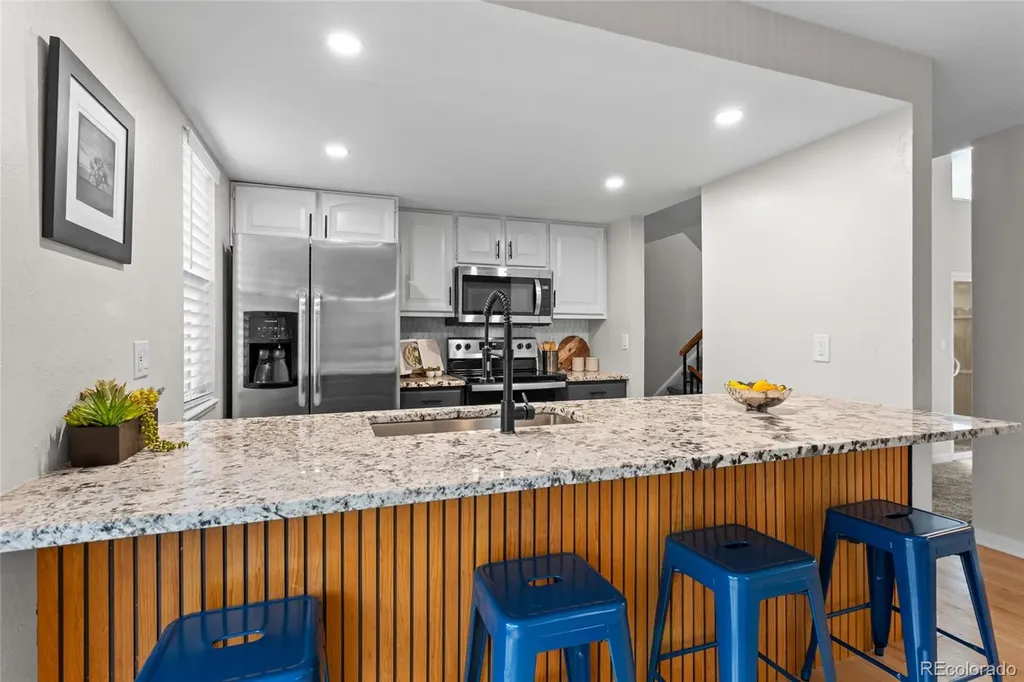 1034 W Peakview Circle Littleton CO 80120