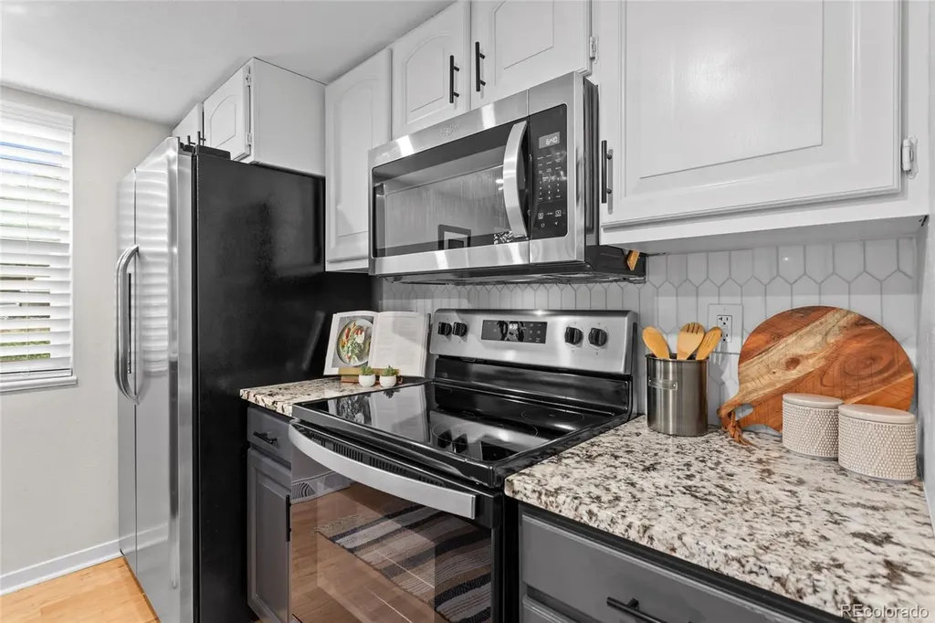 1034 W Peakview Circle Littleton CO 80120