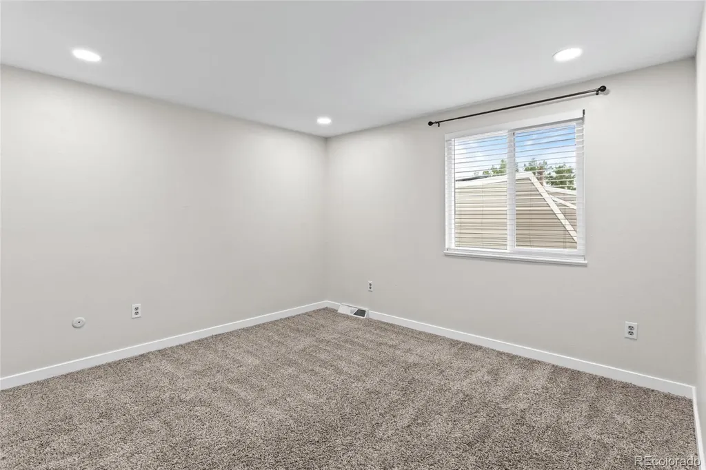 1034 W Peakview Circle Littleton CO 80120