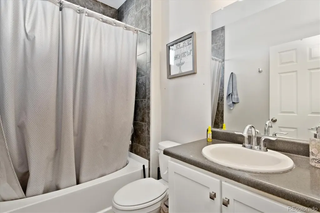10294 Yampa Street Commerce City CO 80022