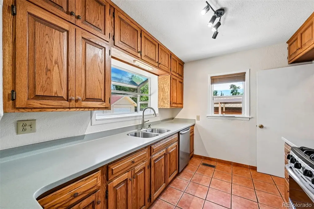 415 E Espanola Street Colorado Springs CO 80907