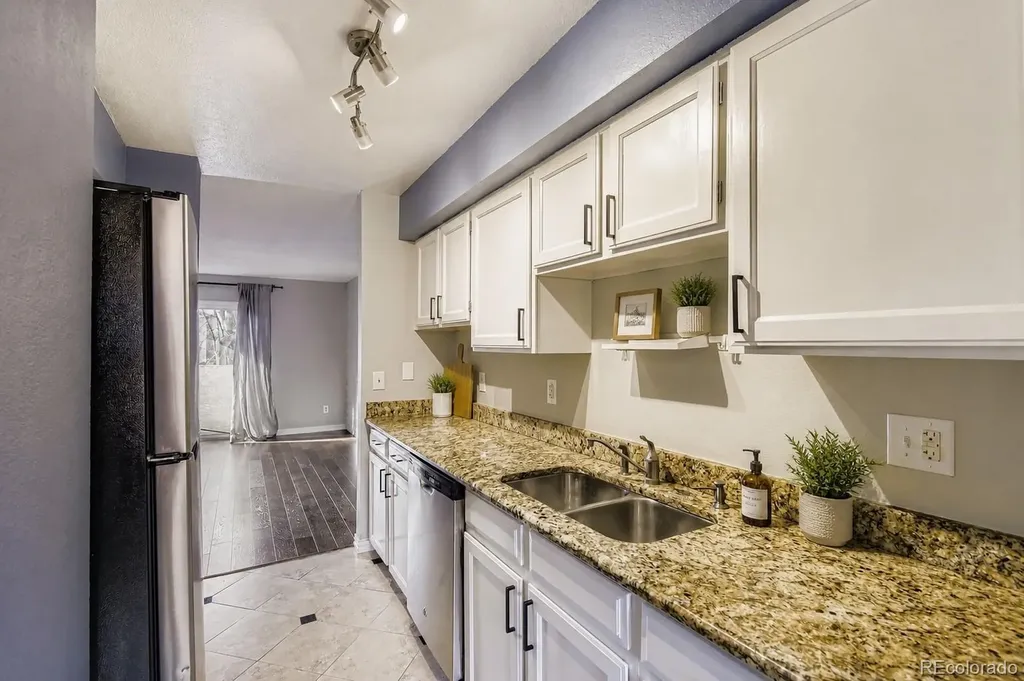 1060 S Parker Road Denver CO 80231