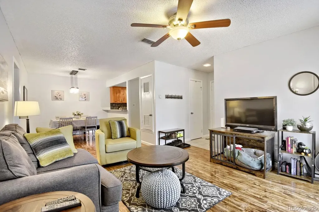 2330 E Fremont Avenue Centennial CO 80122