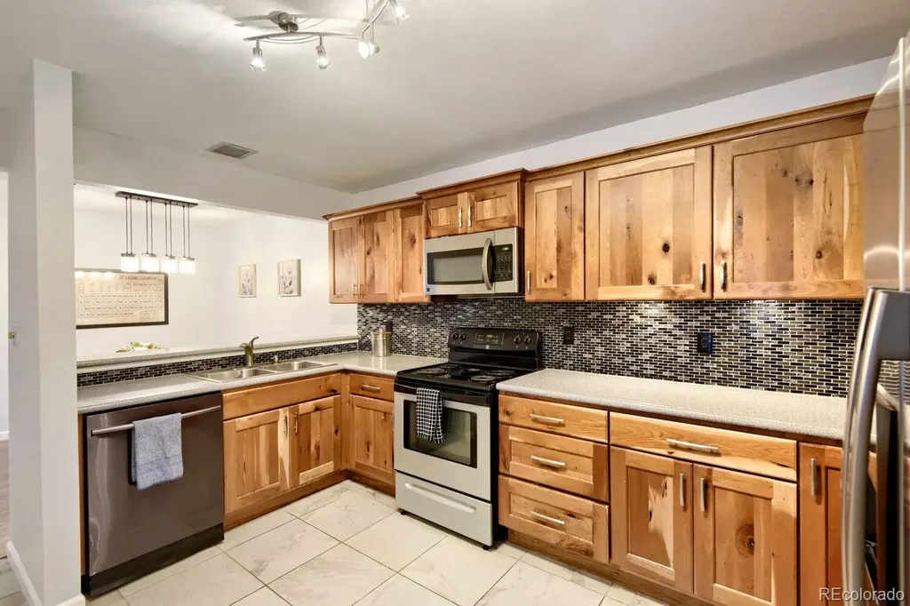 2330 E Fremont Avenue Centennial CO 80122