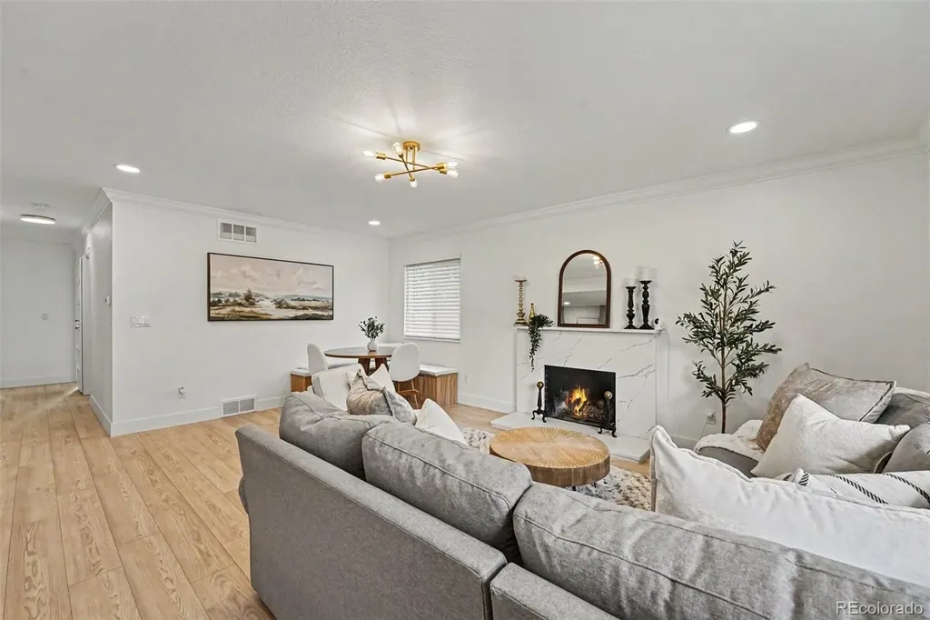 4645 S Akron Street Greenwood Village CO 80111