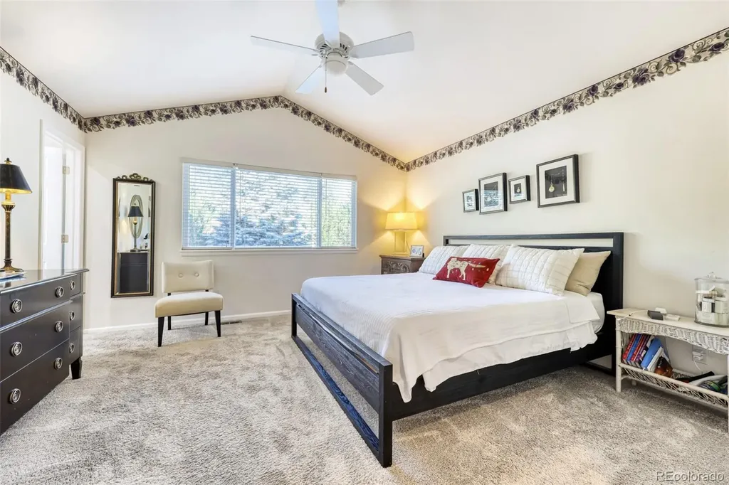 9435 High Cliffe Street Littleton CO 80129
