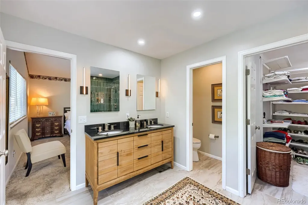 9435 High Cliffe Street Littleton CO 80129