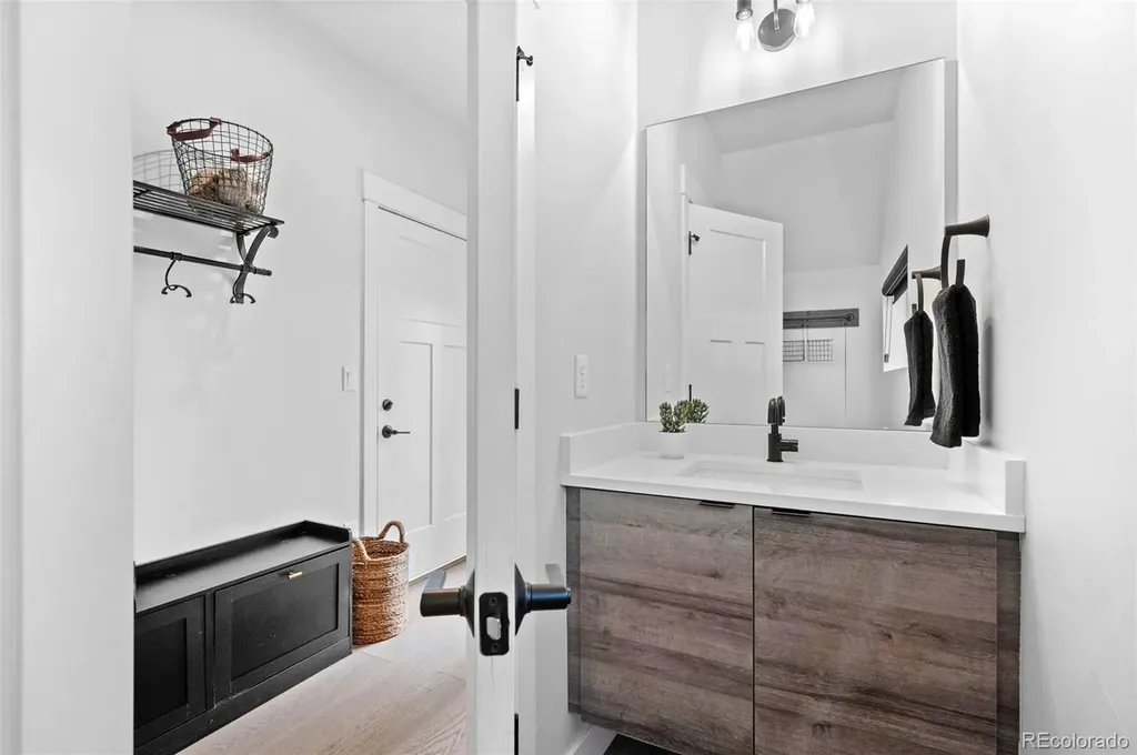 6295 King Court Denver CO 80221