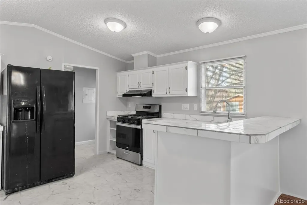 1095 Western Drive Colorado Springs CO 80915