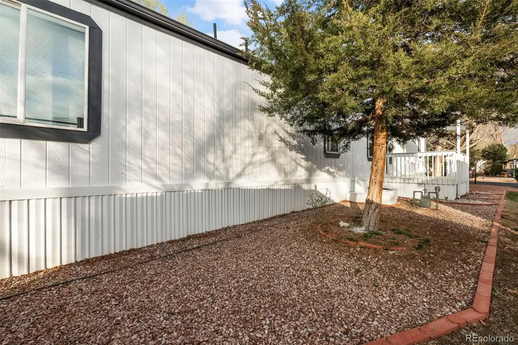 1095 Western Drive Colorado Springs CO 80915