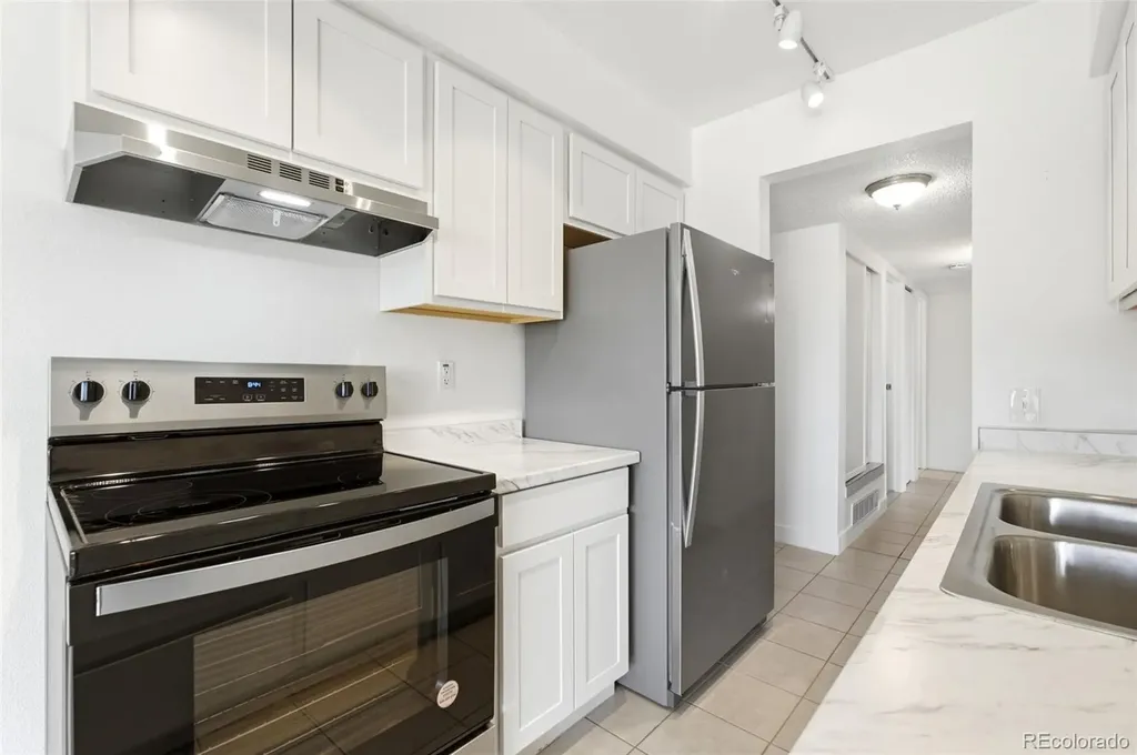 3868 S Fraser Street Aurora CO 80014