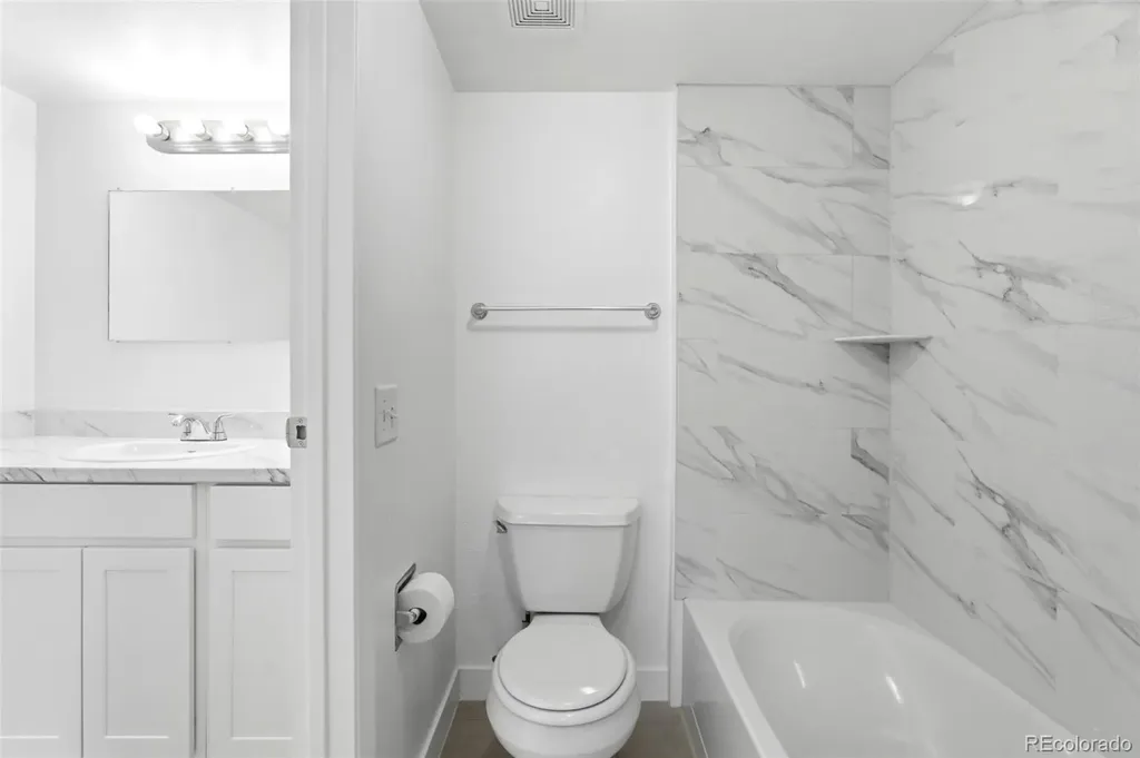 3868 S Fraser Street Aurora CO 80014