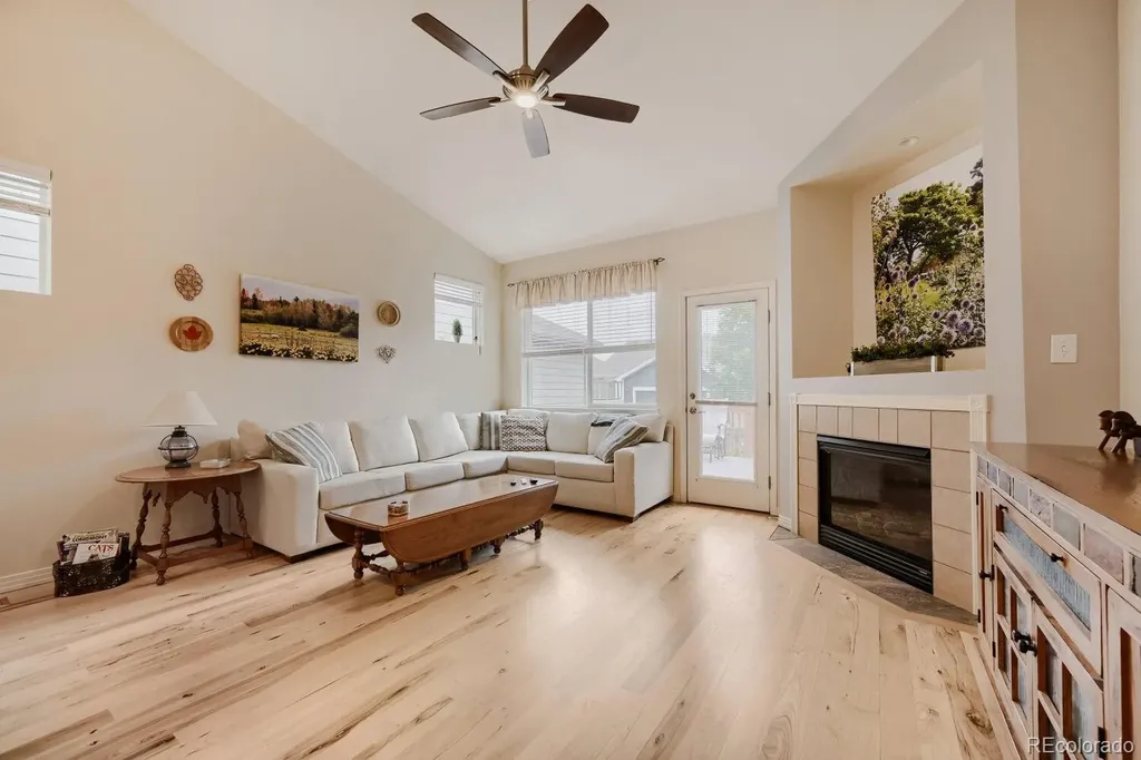 537 Peregrine Circle Longmont CO 80504