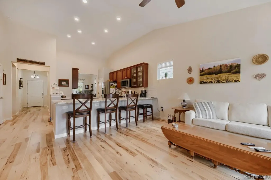 537 Peregrine Circle Longmont CO 80504