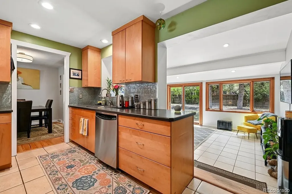 5402 E Warren Avenue Denver CO 80222