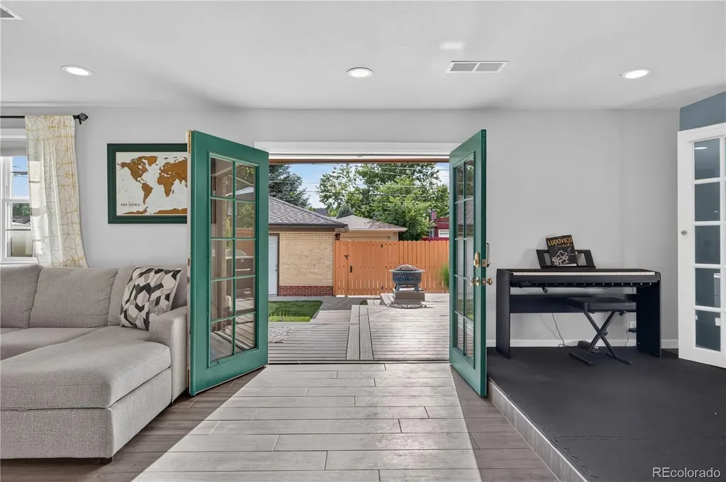 1135 Elm Street Denver CO 80220