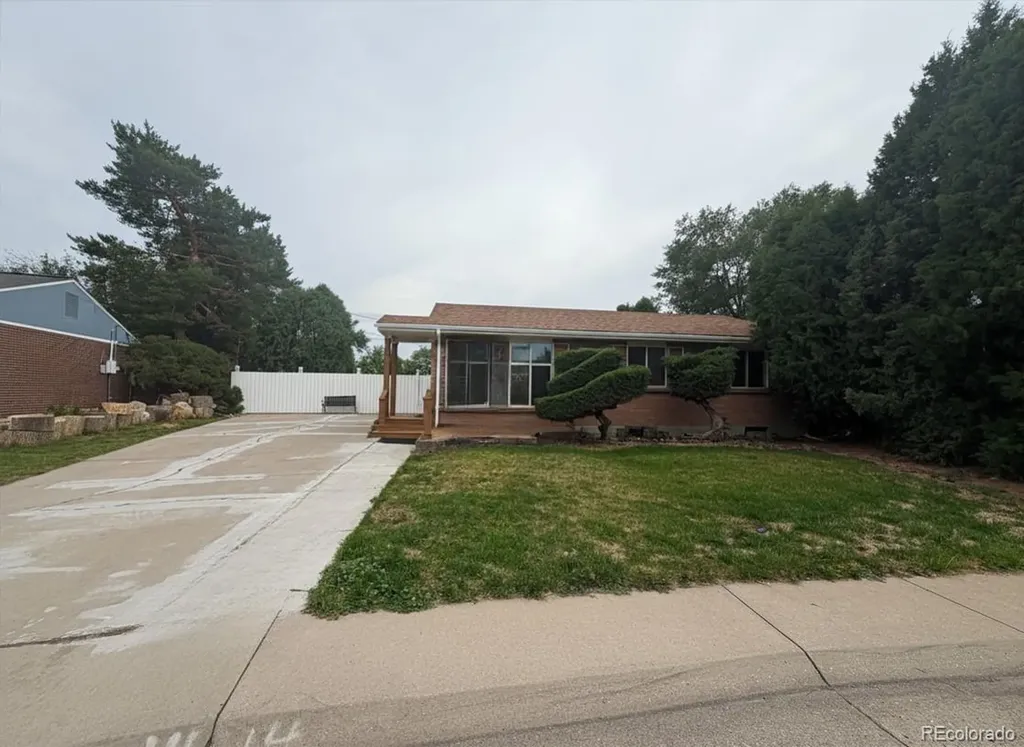 2140 Valley View Drive Denver CO 80221