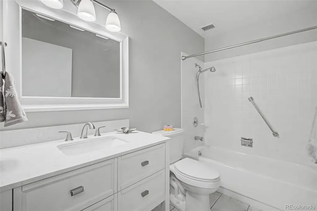 3082 S Wheeling Way Aurora CO 80014