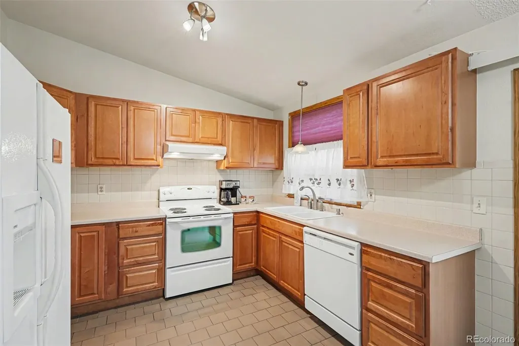 1771 S Genoa Way Aurora CO 80017