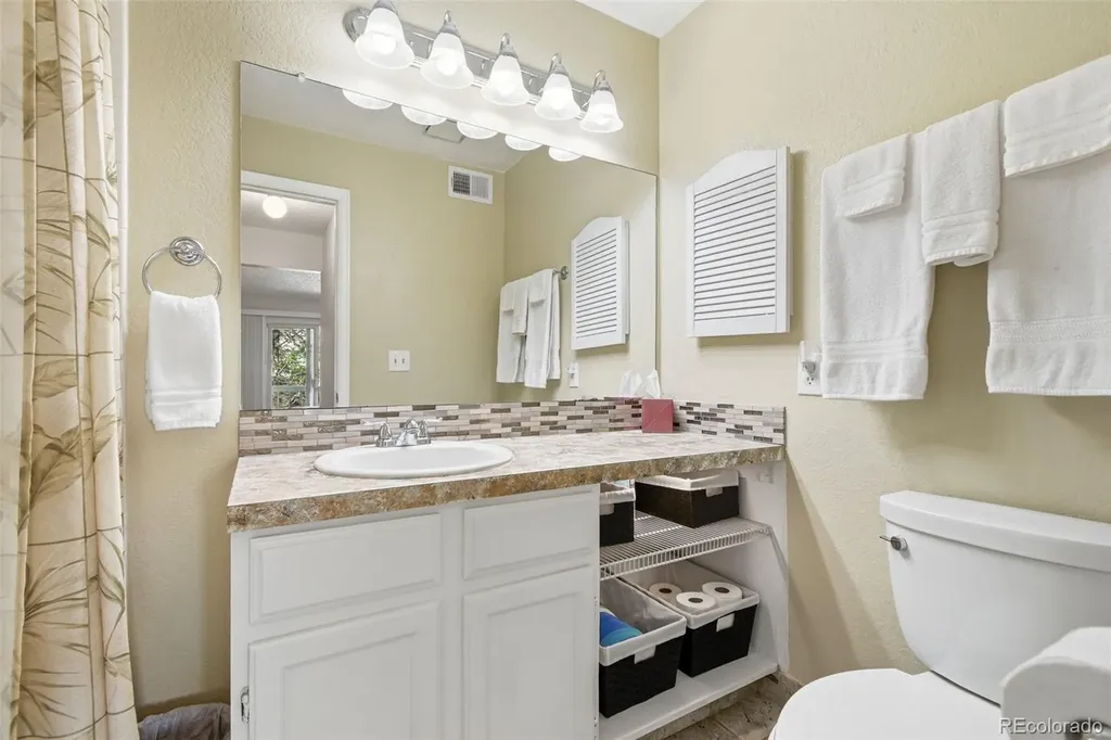 965 S Miller Street Lakewood CO 80226